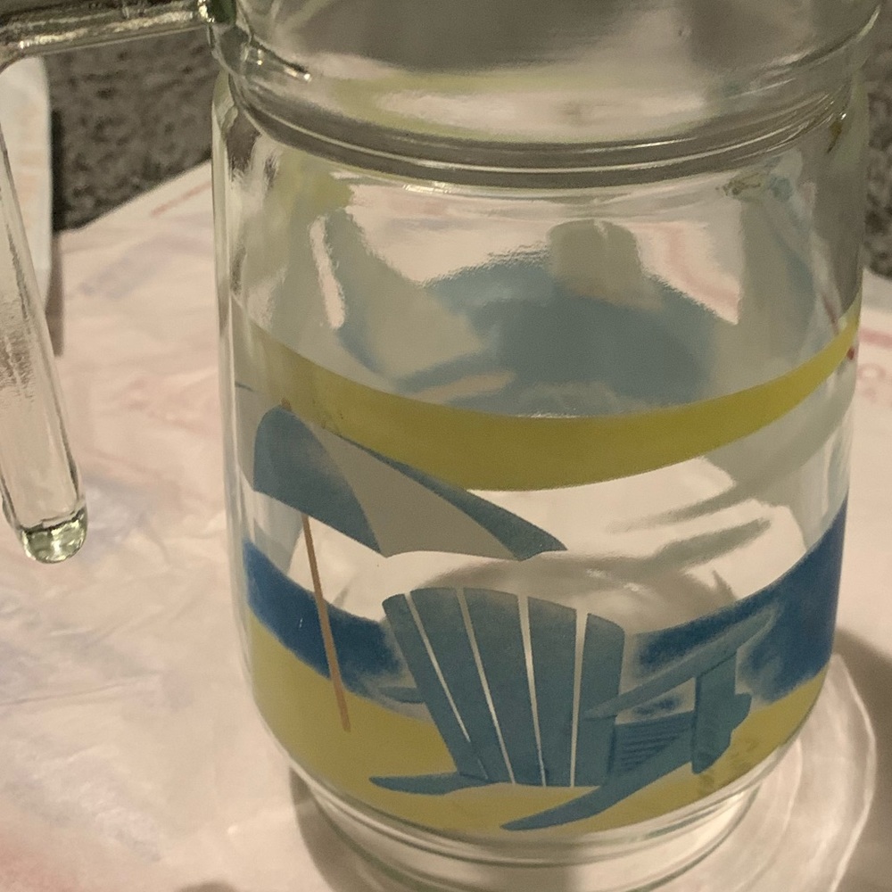 BEAU RIVAGE glass pitcher - Picture 3 of 4